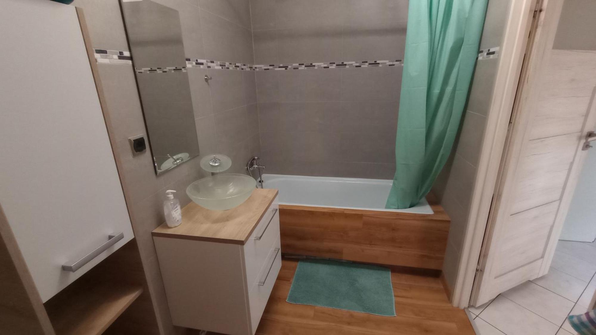 Odkryta Warszawa! - Prywatne Mieszkanie, Samodzielne Zameldowanie, Private Studio Balcony, Free Wifi, Smart Tv 55", Parking, Self Check In - Warsaw North Luaran gambar